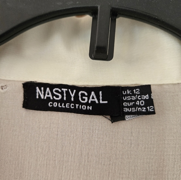 Nasty Gal, White Button-Up Shirt Size M.. - Picture 2 of 7